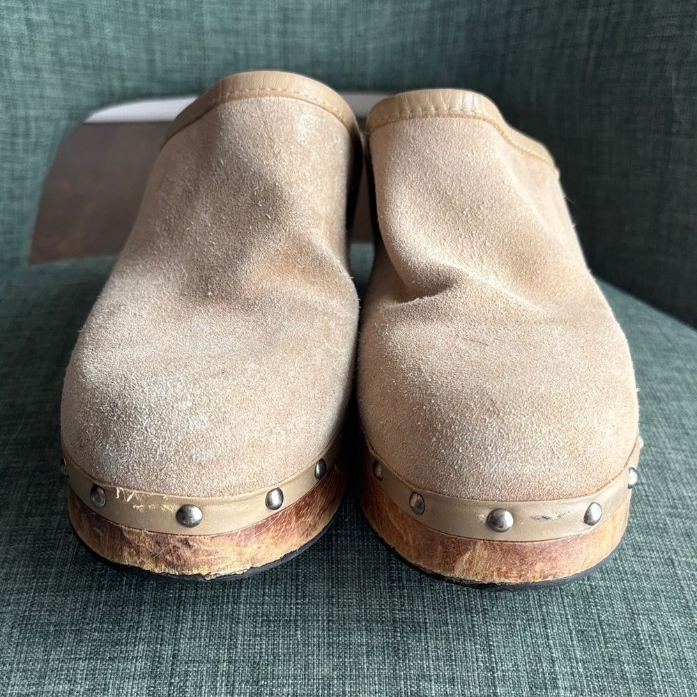 Candie's Y2K platform studded wooden heel Beige tan Suede Mules Heel Women 8 GUC - Picture 2 of 11